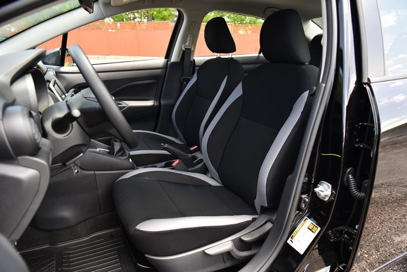 Nissan Versa Vehicle Image 19