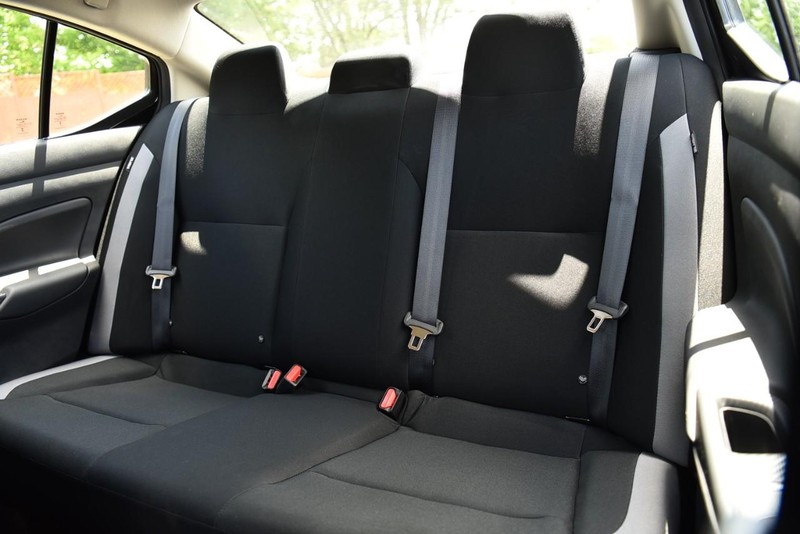 Nissan Versa Vehicle Image 21