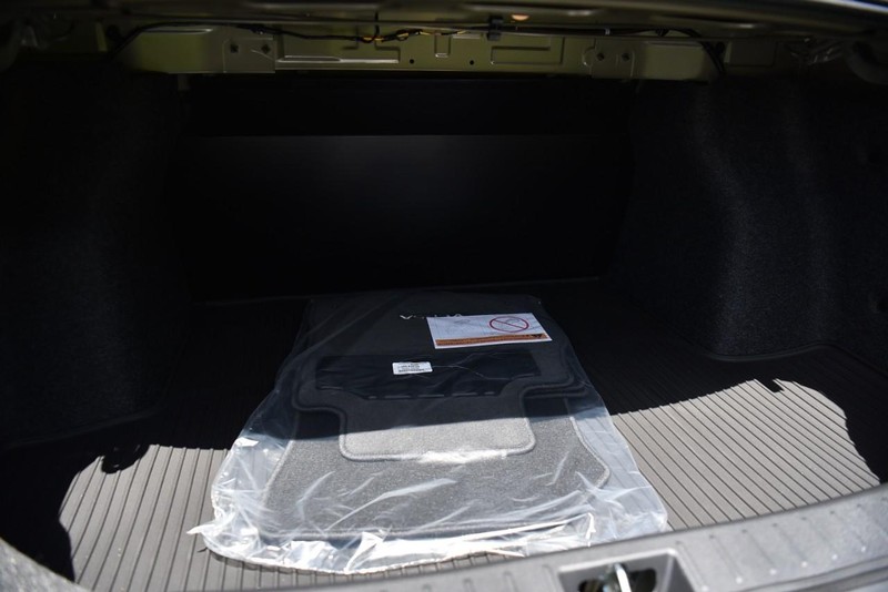Nissan Versa Vehicle Image 22
