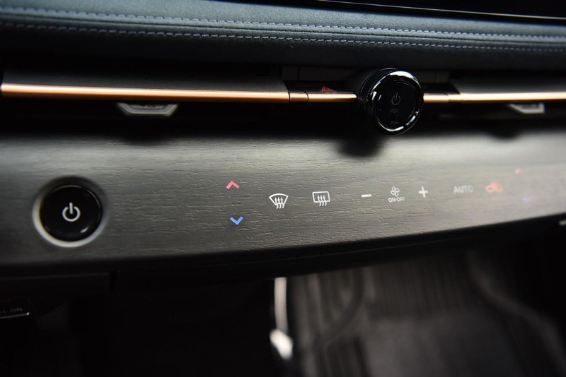 Nissan ARIYA Vehicle Image 20