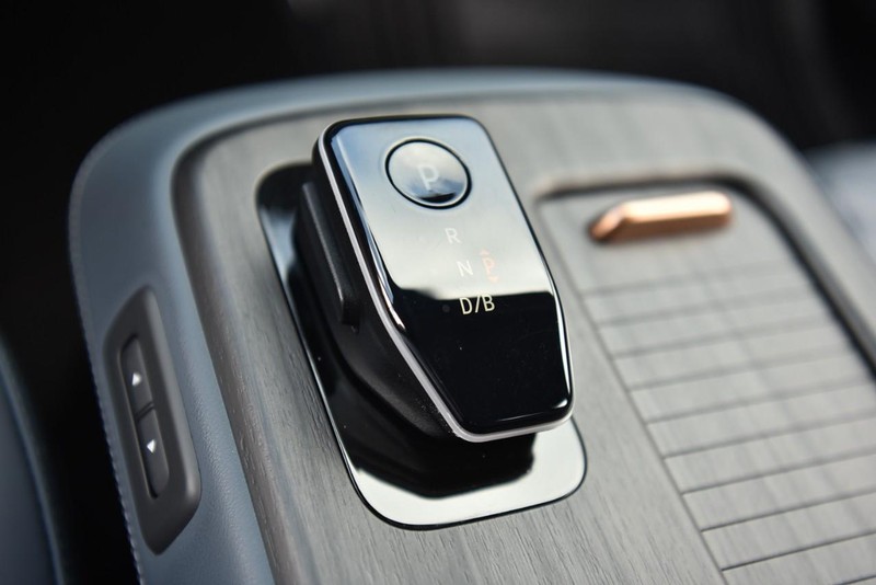 Nissan ARIYA Vehicle Image 21
