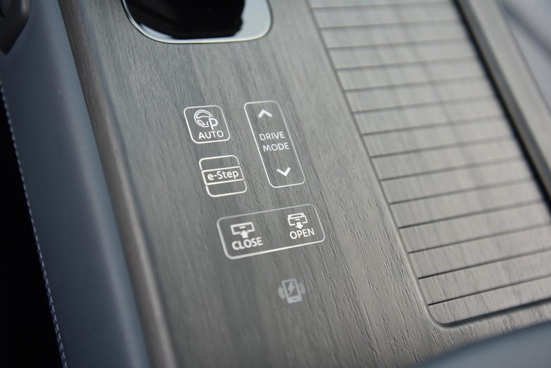 Nissan ARIYA Vehicle Image 22