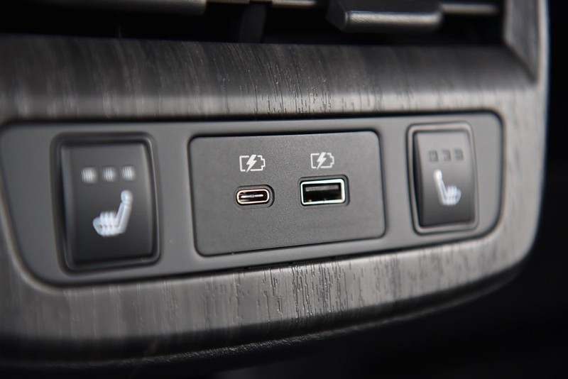 Nissan ARIYA Vehicle Image 28