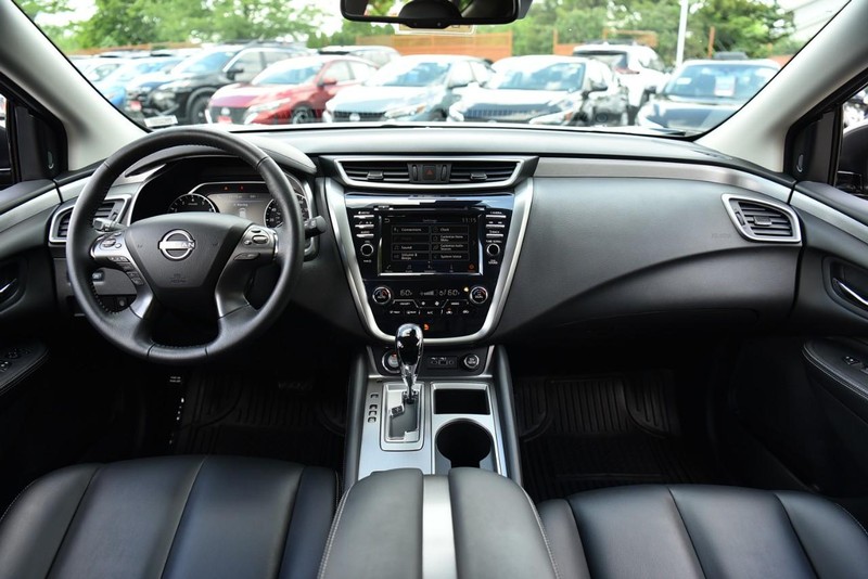 Nissan Murano Vehicle Image 08