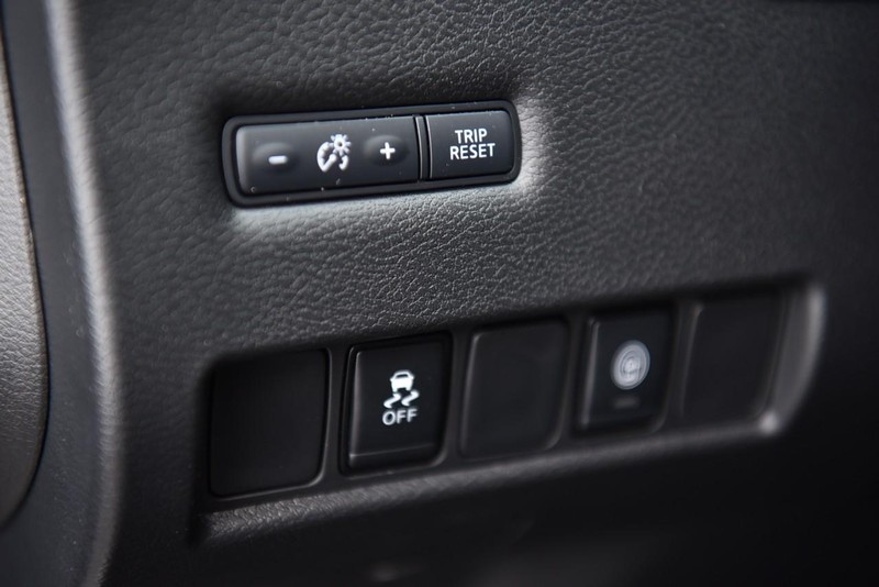 Nissan Murano Vehicle Image 12