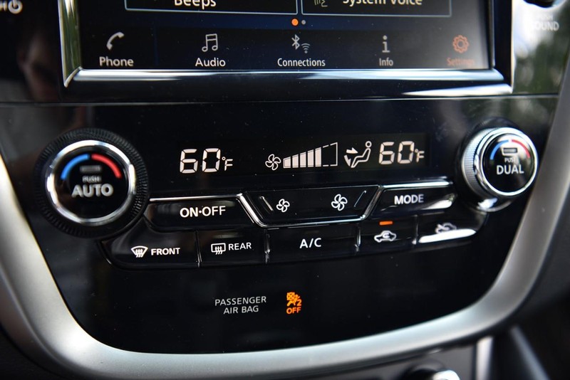 Nissan Murano Vehicle Image 16