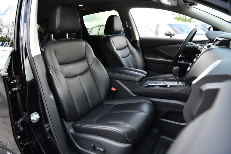 Nissan Murano Vehicle Image 21