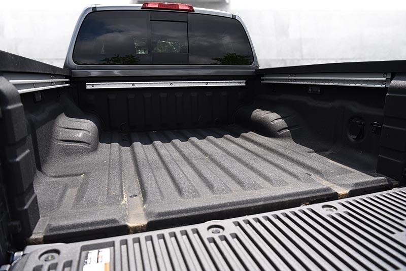 Nissan Frontier Vehicle Image 07