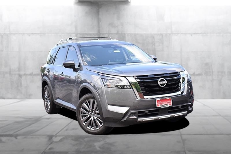 Nissan Pathfinder Vehicle Image 02