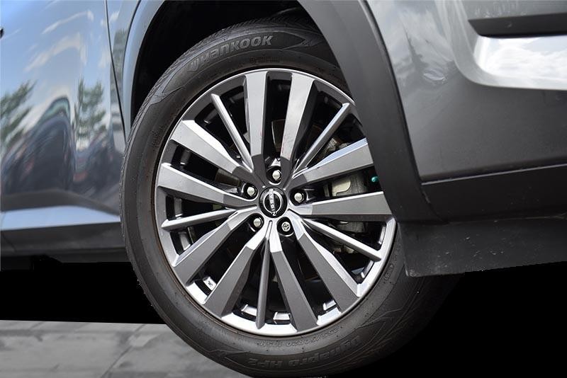 Nissan Pathfinder Vehicle Image 03