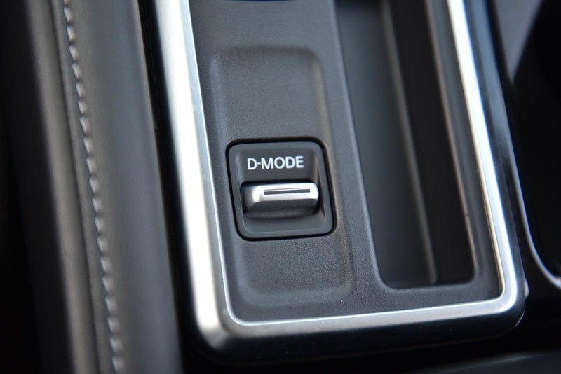 Nissan Pathfinder Vehicle Image 20