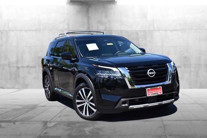Nissan Pathfinder Vehicle Image 02
