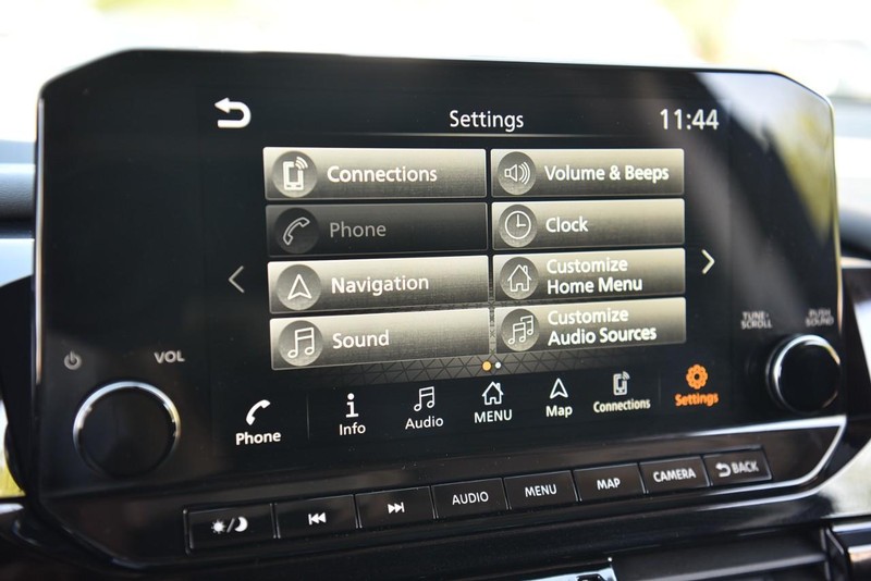 Nissan Pathfinder Vehicle Image 15