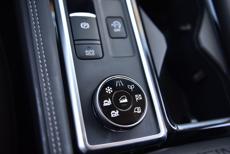 Nissan Pathfinder Vehicle Image 21