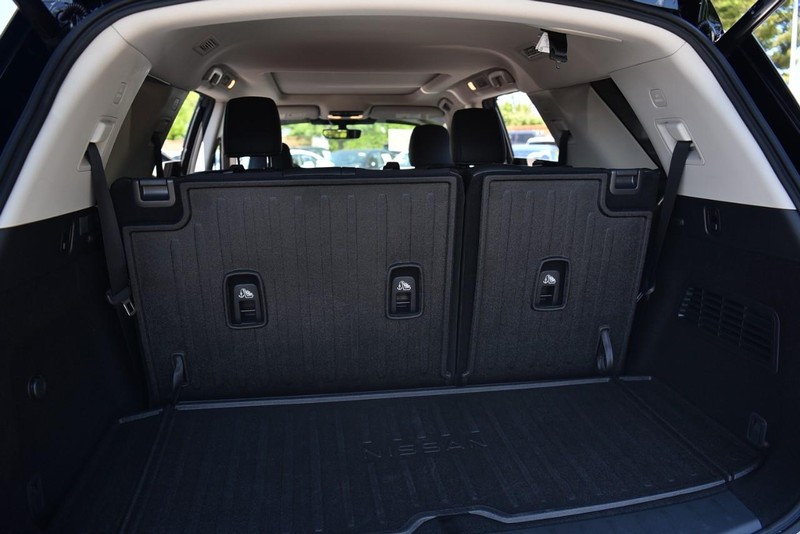 Nissan Pathfinder Vehicle Image 30