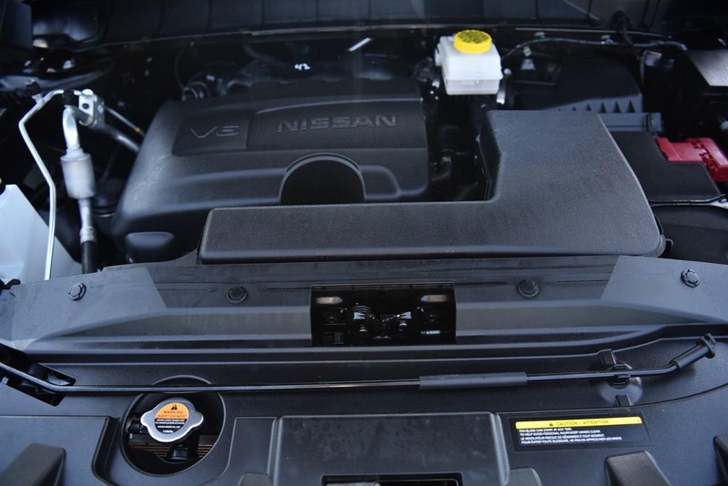 Nissan Pathfinder Vehicle Image 32
