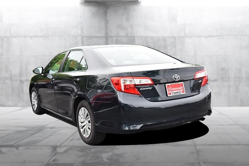 Toyota Camry Vehicle Image 07