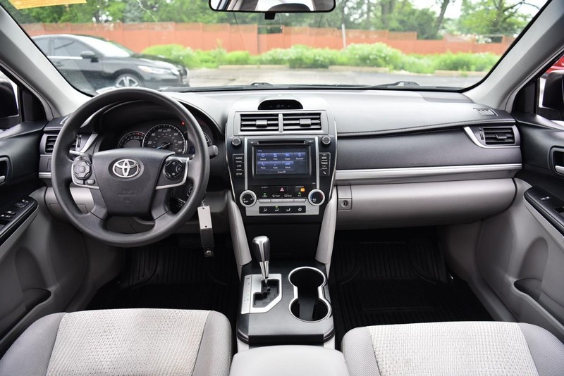 Toyota Camry Vehicle Image 08