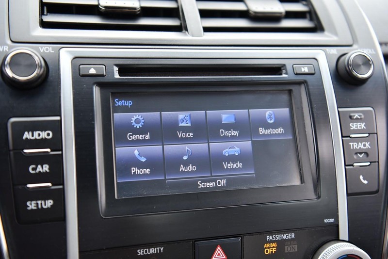 Toyota Camry Vehicle Image 14