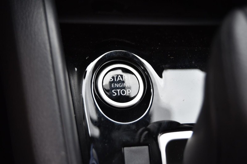 Nissan Versa Vehicle Image 16