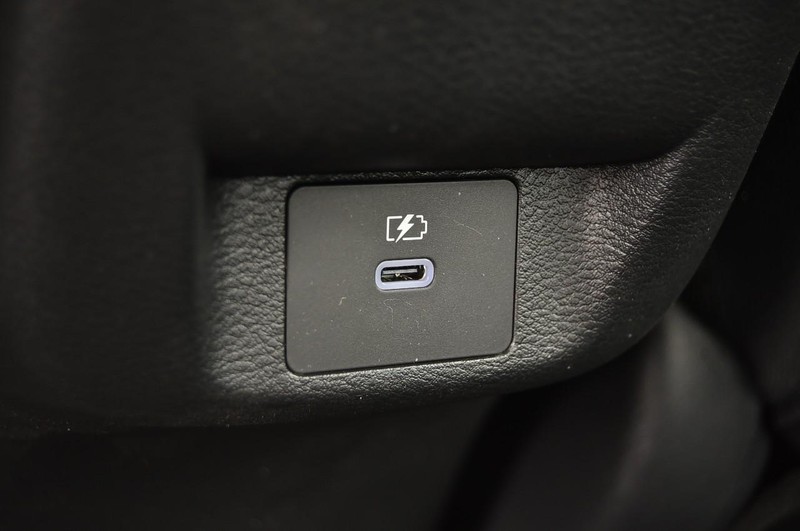 Nissan Versa Vehicle Image 21