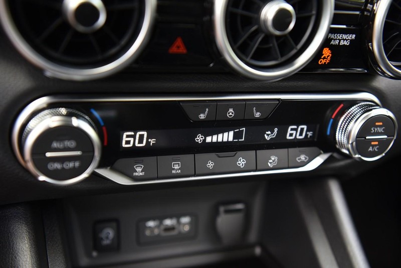 Nissan Sentra Vehicle Image 15