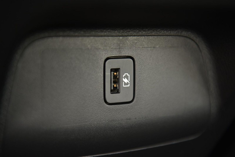 Nissan Sentra Vehicle Image 22