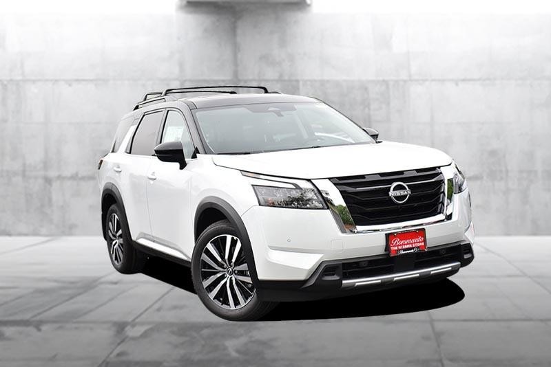 Nissan Pathfinder Vehicle Image 02