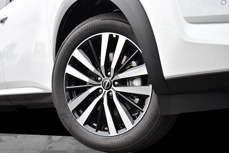 Nissan Pathfinder Vehicle Image 03