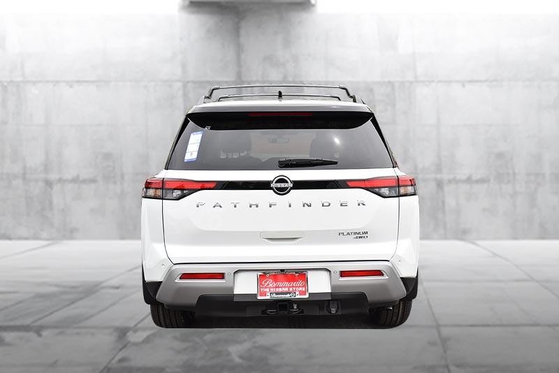 Nissan Pathfinder Vehicle Image 06