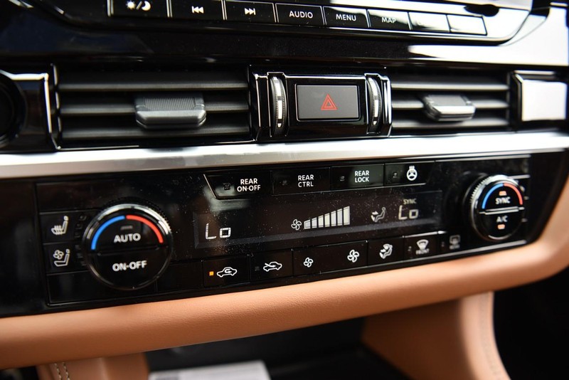 Nissan Pathfinder Vehicle Image 19