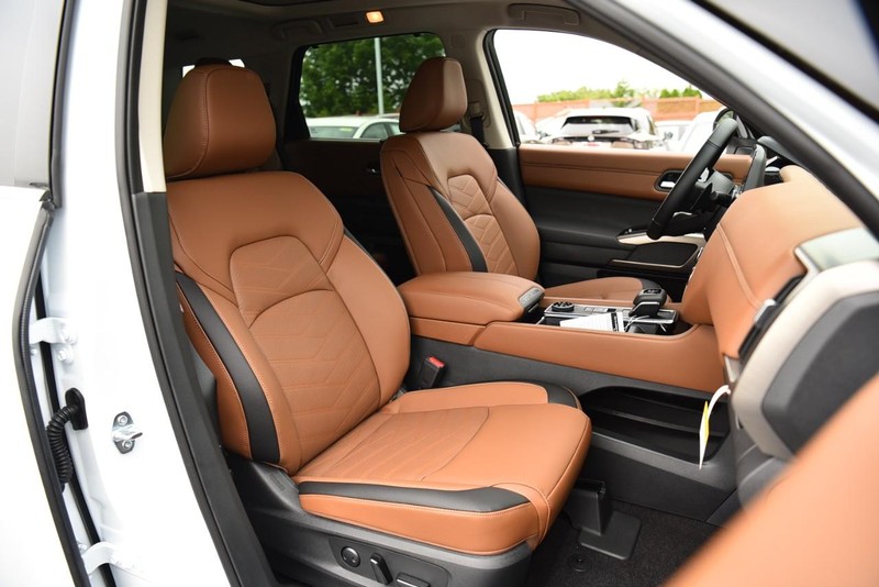 Nissan Pathfinder Vehicle Image 24