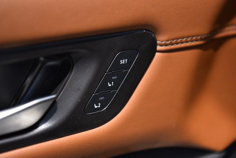 Nissan Pathfinder Vehicle Image 10
