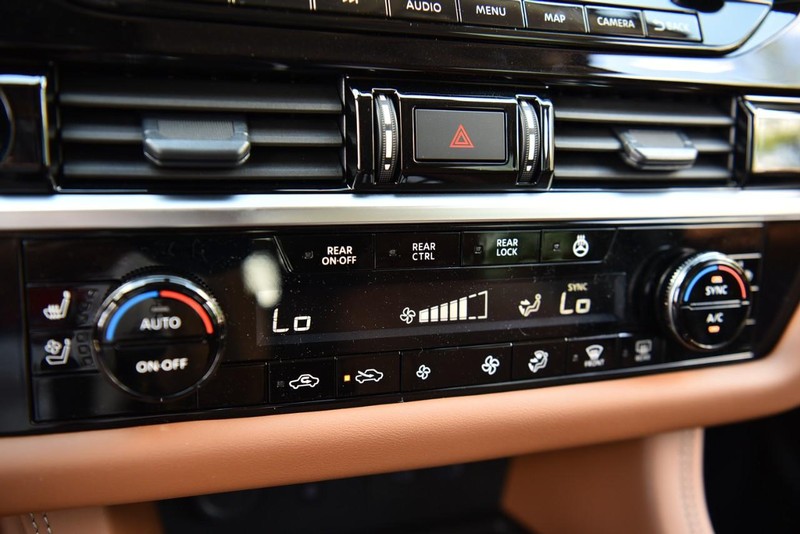 Nissan Pathfinder Vehicle Image 19