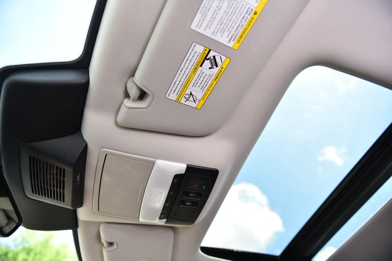 Nissan Pathfinder Vehicle Image 25
