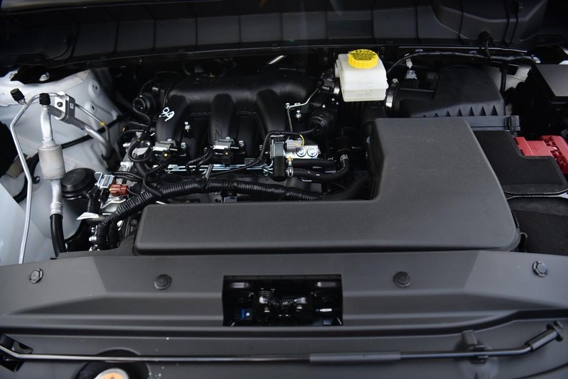 Nissan Pathfinder Vehicle Image 32