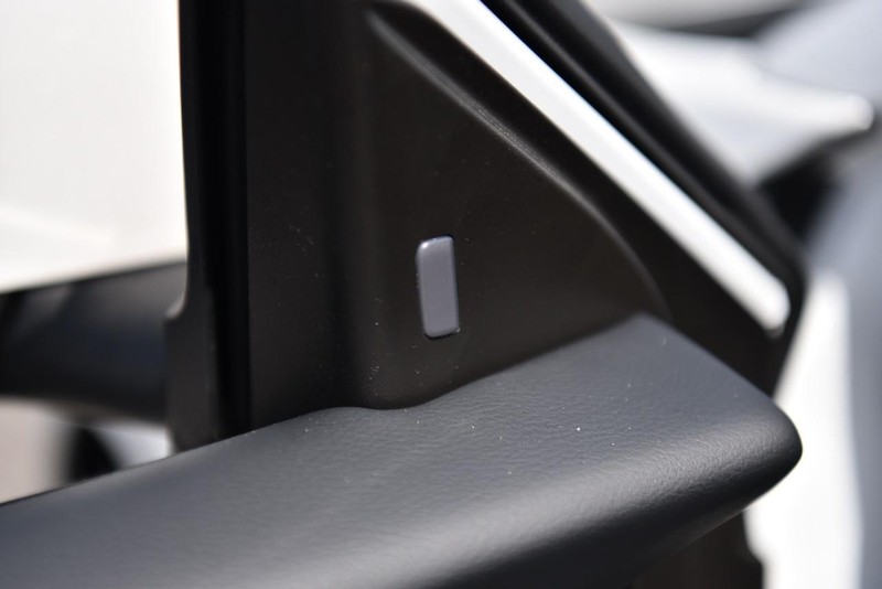 Nissan Sentra Vehicle Image 11