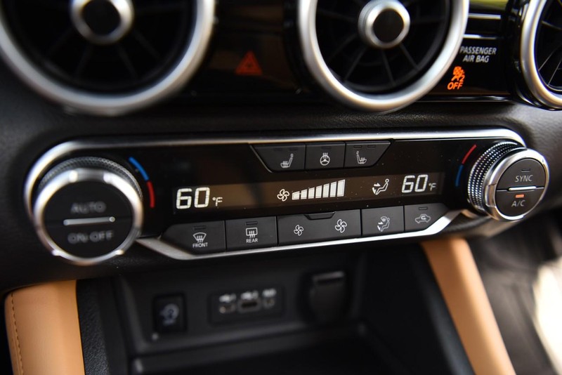Nissan Sentra Vehicle Image 17