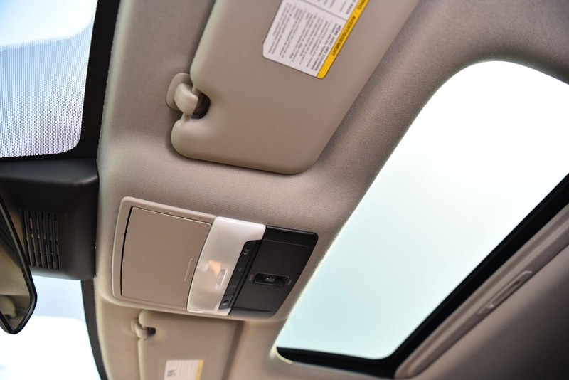 Nissan Sentra Vehicle Image 23