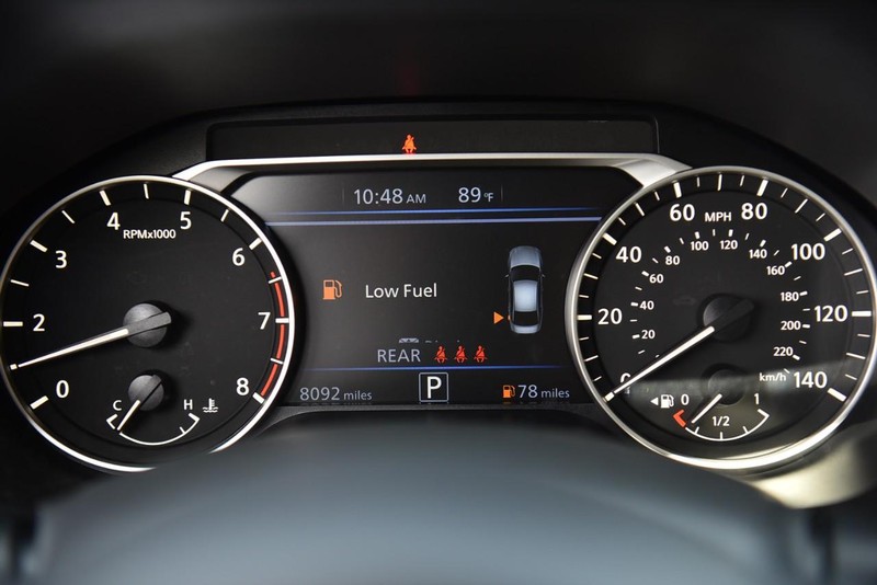 Nissan Altima Vehicle Image 12