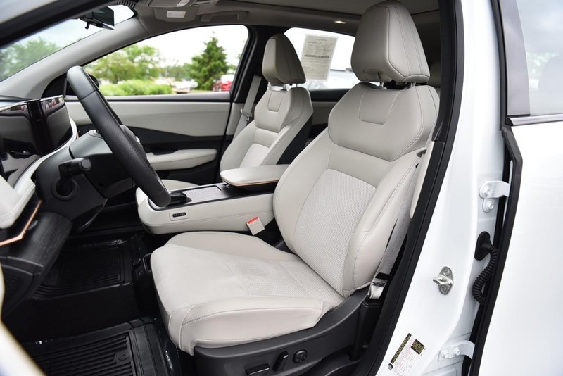 Nissan ARIYA Vehicle Image 23
