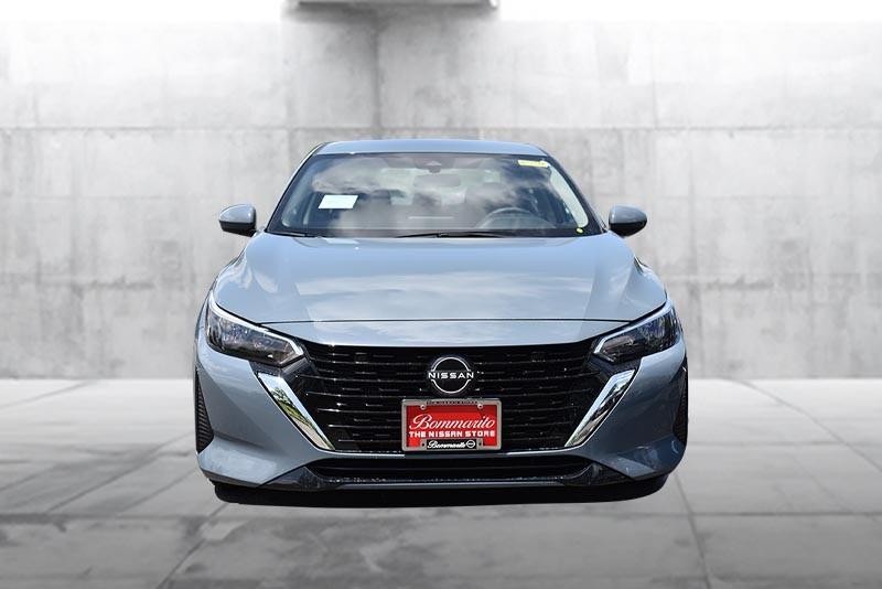 Nissan Sentra Vehicle Image 04