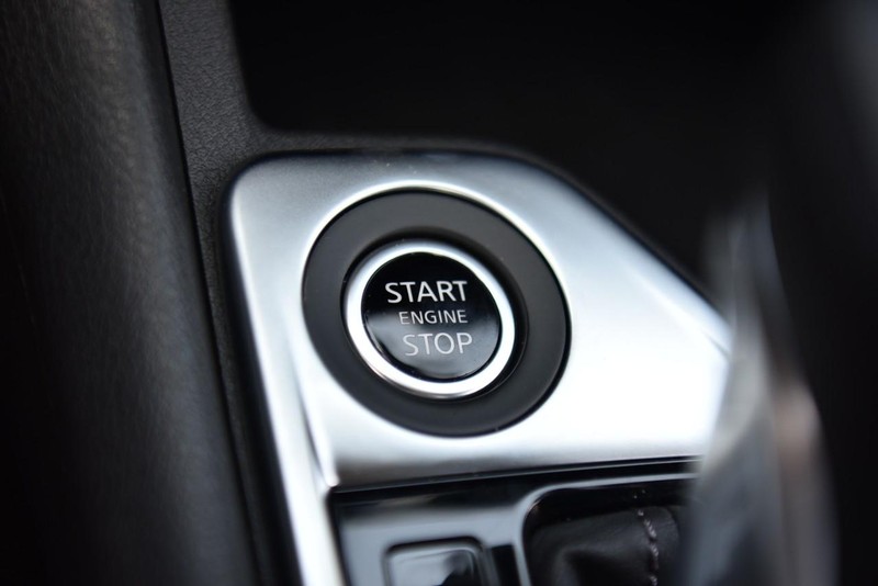 Nissan Sentra Vehicle Image 17