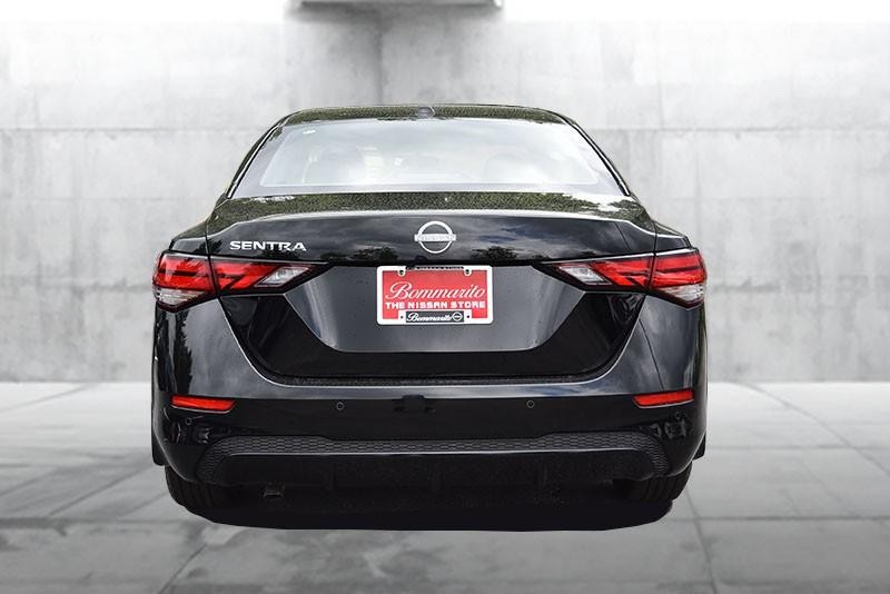 Nissan Sentra Vehicle Image 06