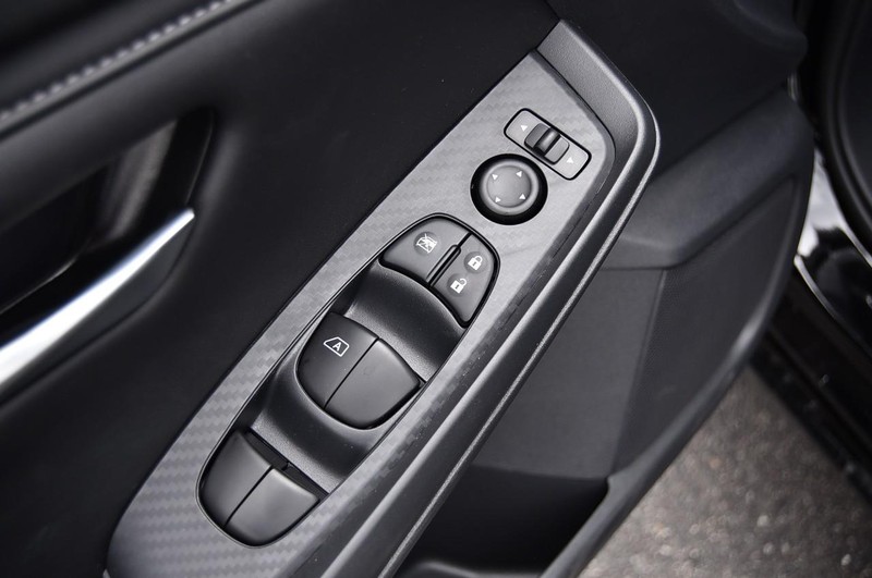 Nissan Sentra Vehicle Image 09