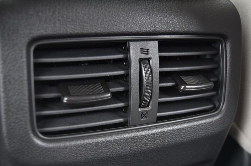 Nissan Rogue Vehicle Image 22