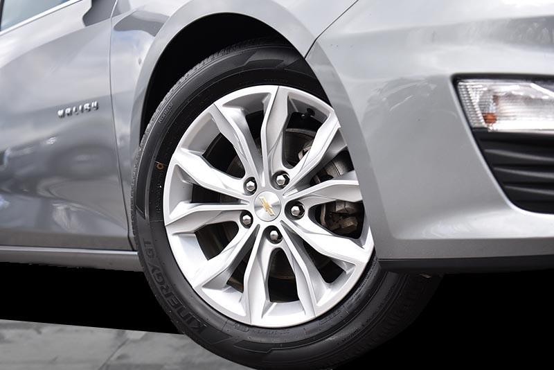 Chevrolet Malibu Vehicle Image 03