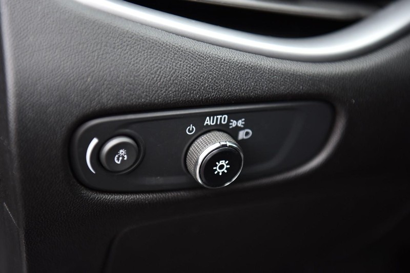 Chevrolet Malibu Vehicle Image 10