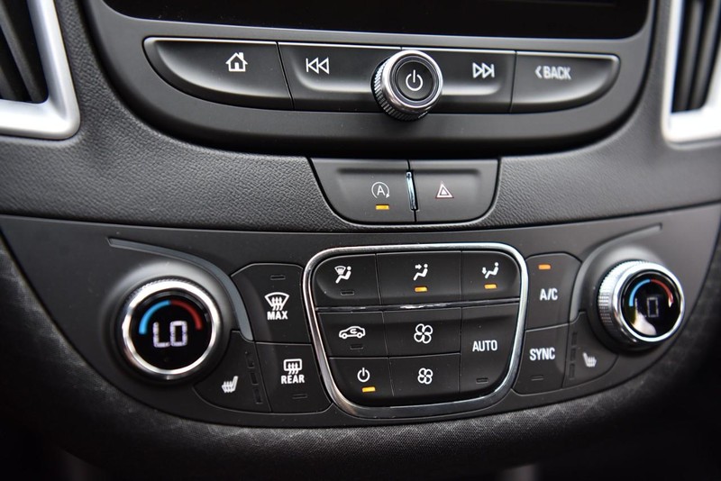 Chevrolet Malibu Vehicle Image 14