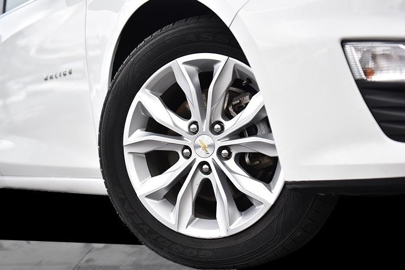 Chevrolet Malibu Vehicle Image 03